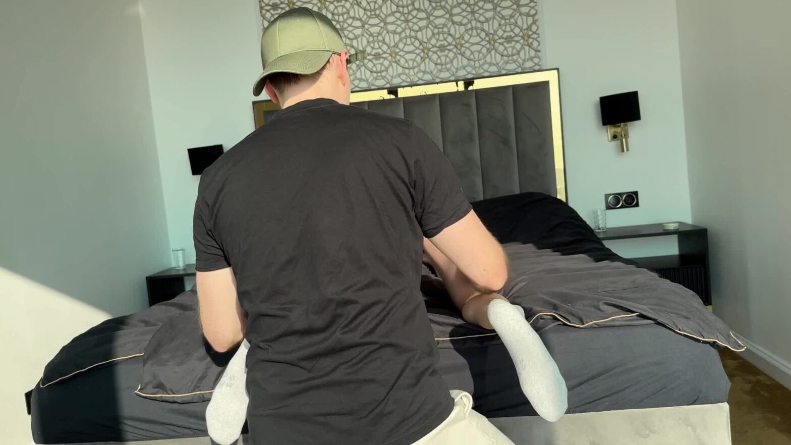 Cô giáo Âu mút sâu hiệu phó nước dãi tràn miệng phòng giám hiệu