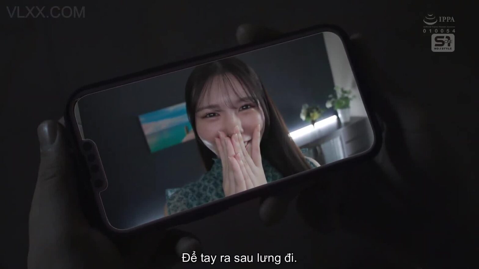 Threesome Tập Thể Với Nữ Cảnh Sát Vú Bự