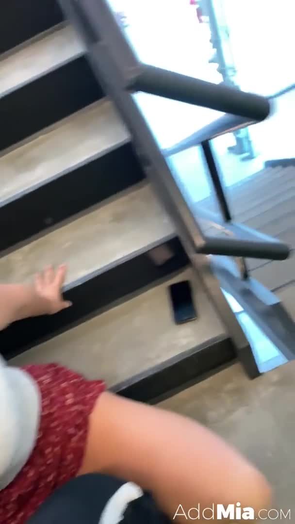 Nữ Sinh Tây Chân Dài Bú Cu Thầy Giáo Trước Lớp