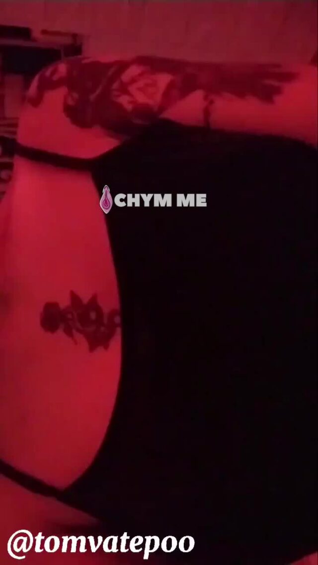 Vú siêu to tóc xoăn chân dài doggy phù rể vườn cưới